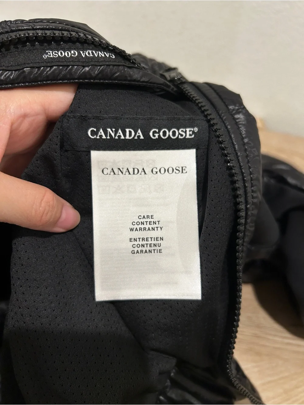 NWT Canada Goose Men's Hybridge Lite Hoodie Jacket Noir, Size S, Retail $850